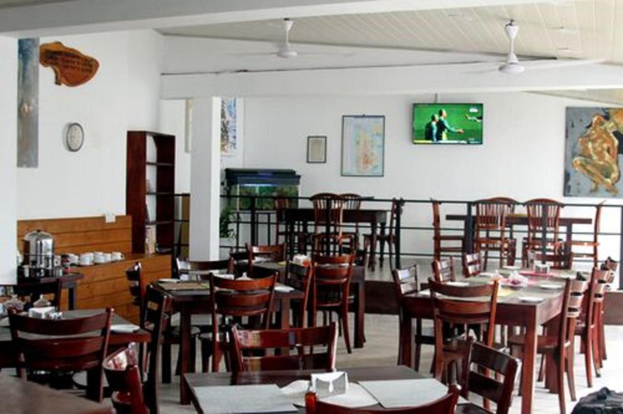 Happy Night Holiday Inn أونا واتونا المظهر الخارجي الصورة